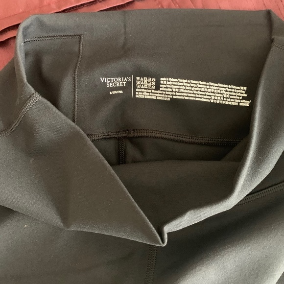 Victoria Secret Leggings - Size M - Picture 3 of 5